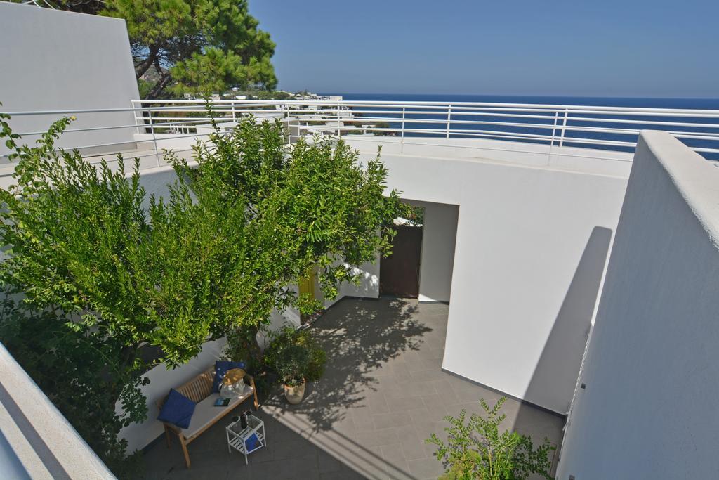 Il Gabbiano Relais In Stromboli Aparthotel ภายนอก รูปภาพ