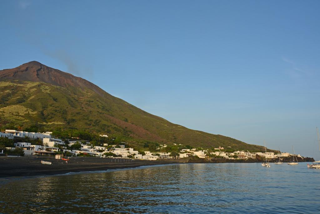 Il Gabbiano Relais In Stromboli Aparthotel ภายนอก รูปภาพ