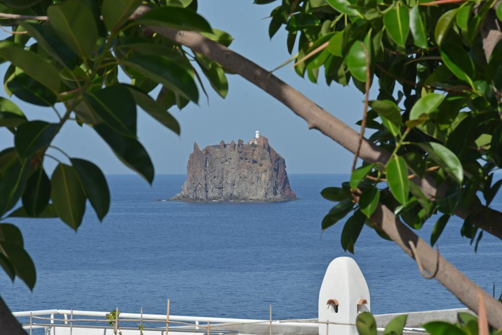 Il Gabbiano Relais In Stromboli Aparthotel ภายนอก รูปภาพ