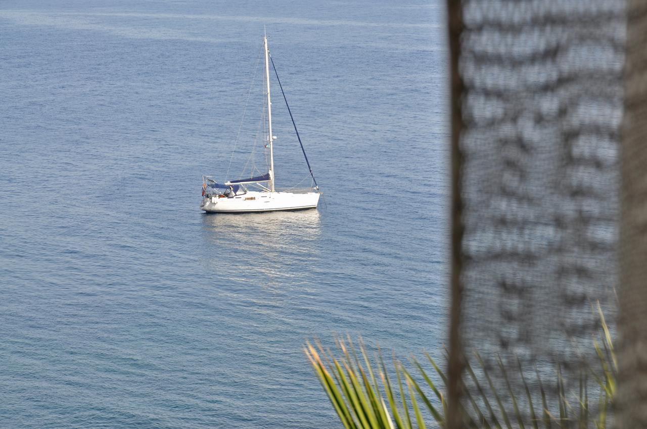 Il Gabbiano Relais In Stromboli Aparthotel ภายนอก รูปภาพ